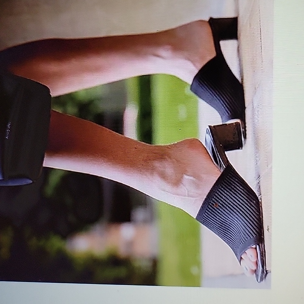 TIJN black open toe triangle low block heel mules breathable knit fabric 8 …NEW